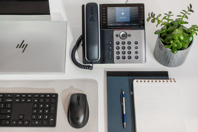 HPE HP Poly Edge E550 and PoE-enabled with Power Supply IP phone Black, White 12 lines IPS Wi-Fi (89B57AA#ABA) - Cartouches Certifiees
