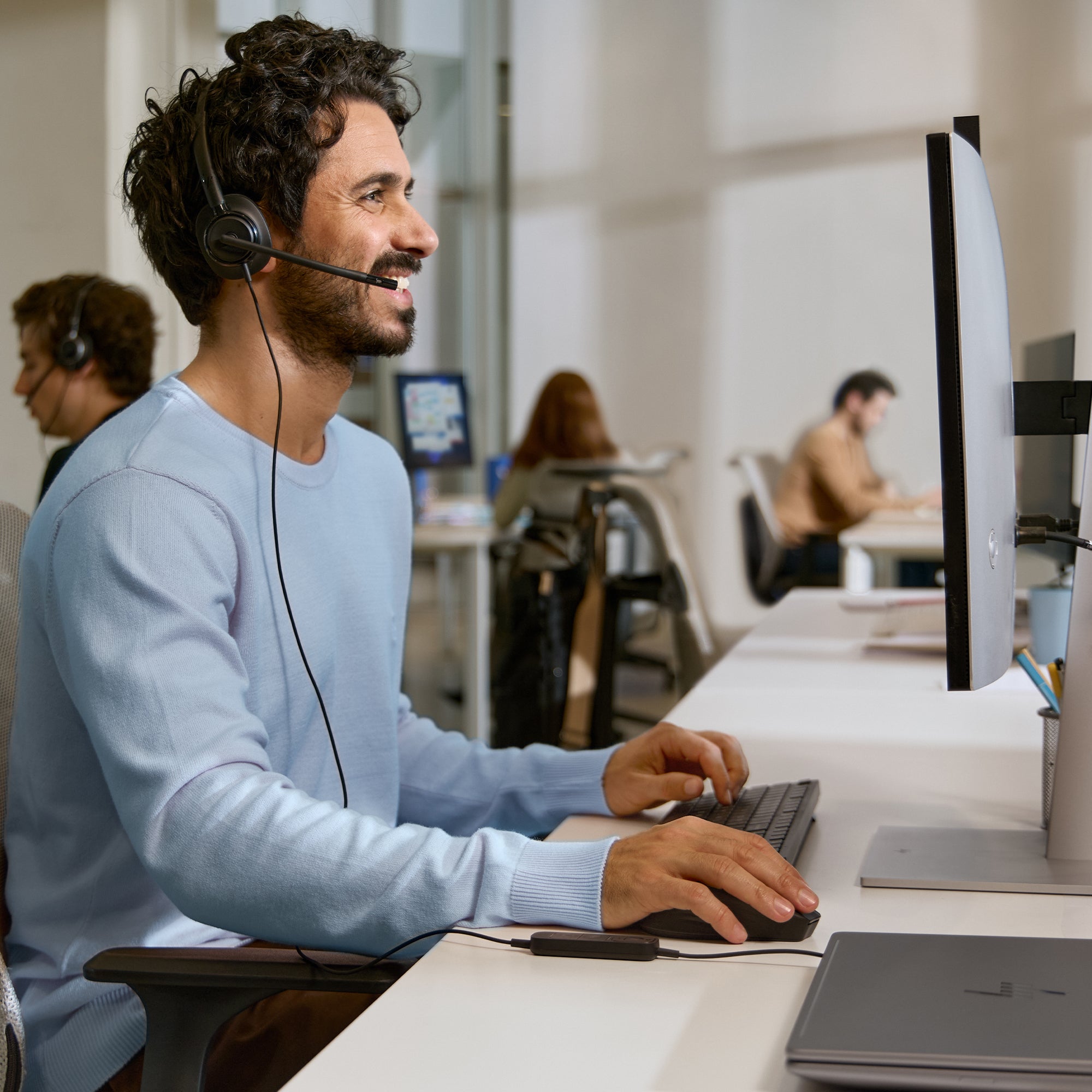 HPE HP Poly Mission 425 Stereo USB Wired Headset Classic (Bulk) (C01B3A6#AC3) - Cartouches Certifiees