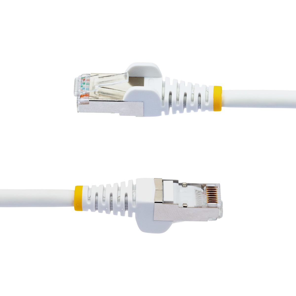 STARTECH .com networking cable White 2,4 m S/FTP (S-STP) Round (NLWH-8F-CAT6A-PATCH) - Cartouches Certifiees