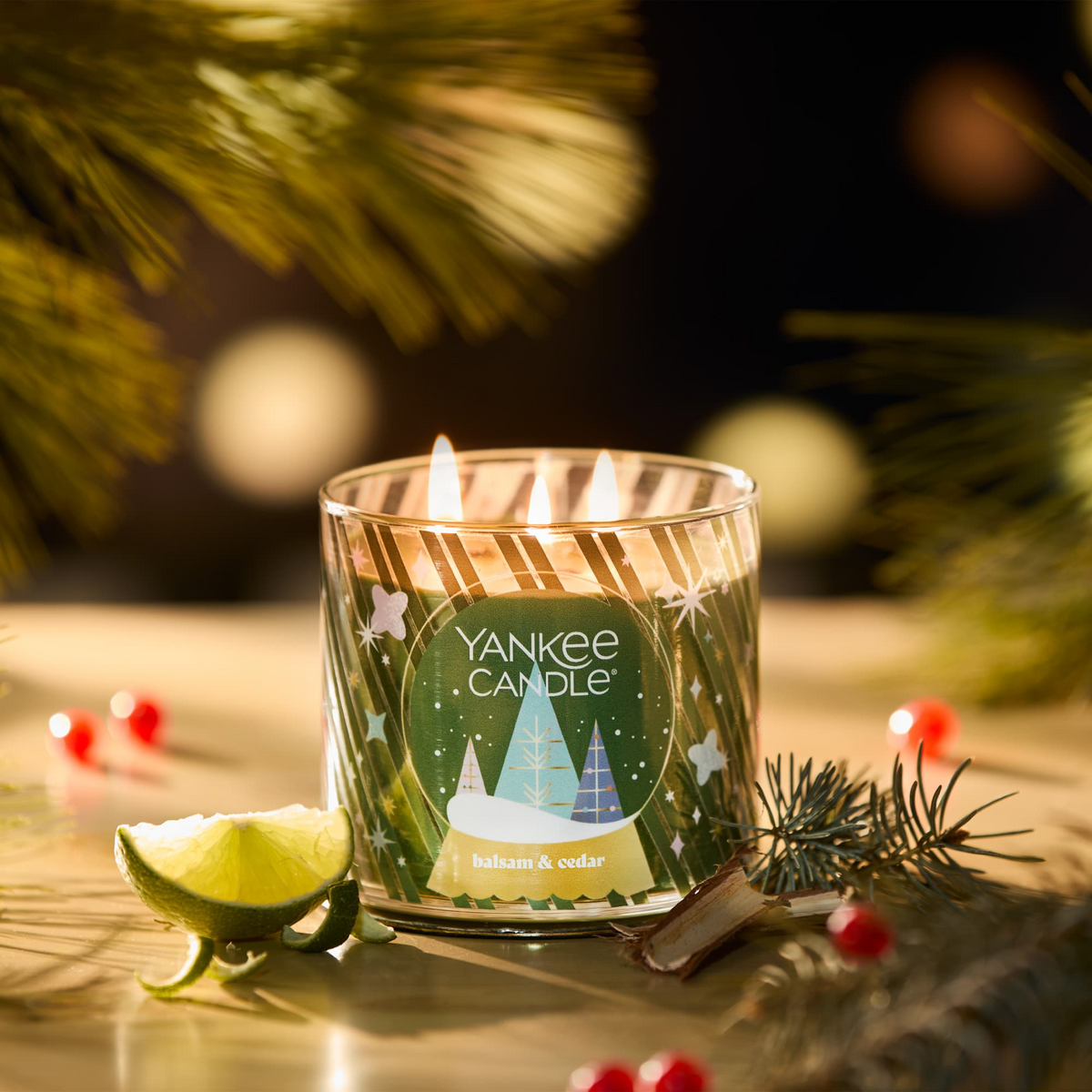 YANKEE CANDLE Balsam & Cedar 3-Wick Candle, 14.5 oz (2653130C) - Cartouches Certifiees